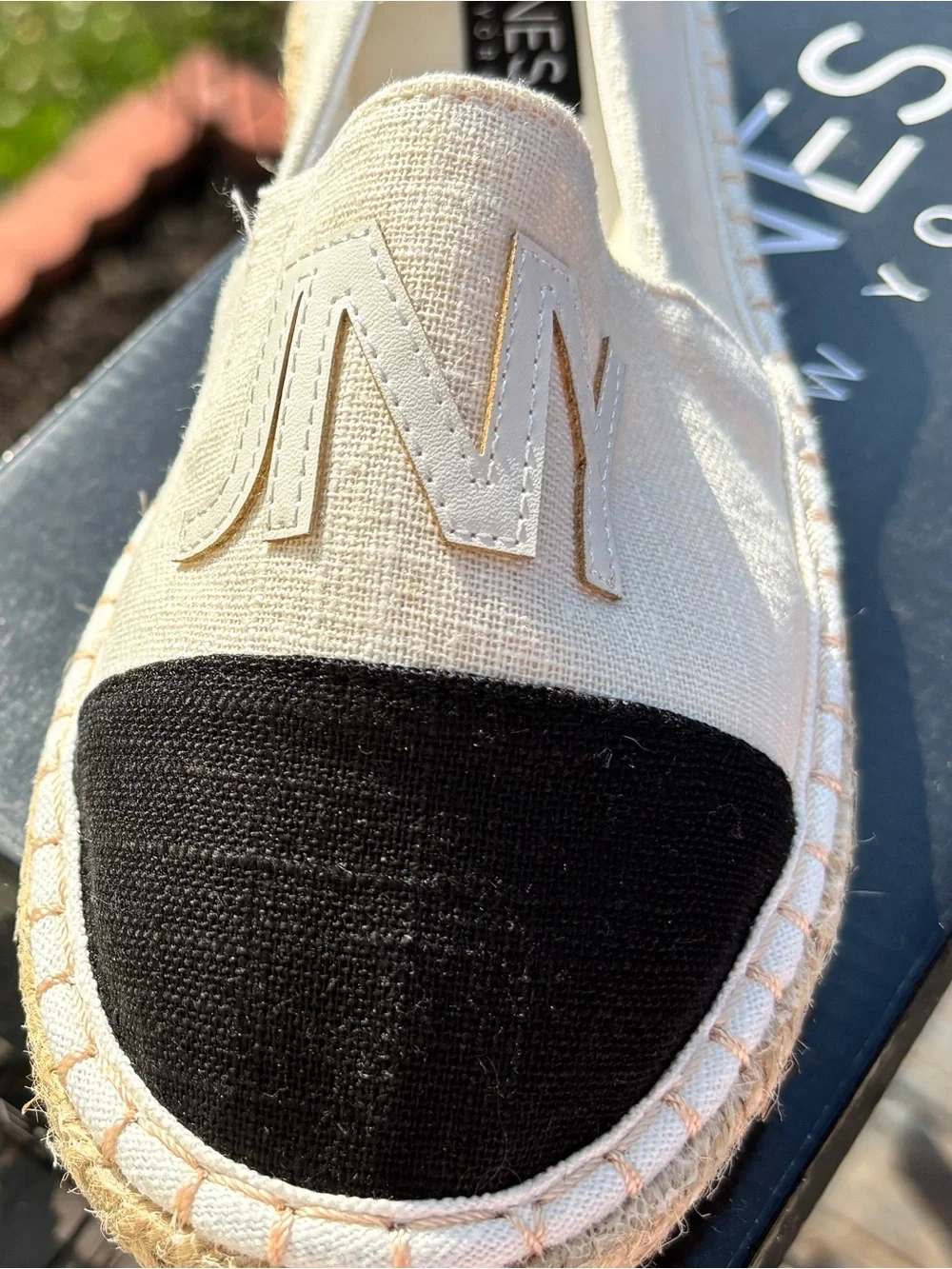 Jones New York 7.5 flats Brand New in box